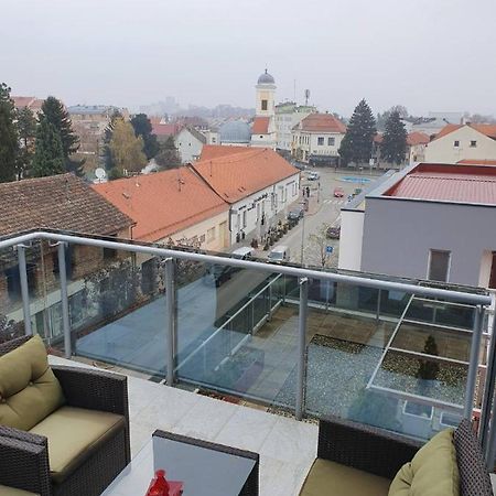 Penthouse Heart Of Slavonia **** Appartement Ðakovo Buitenkant foto